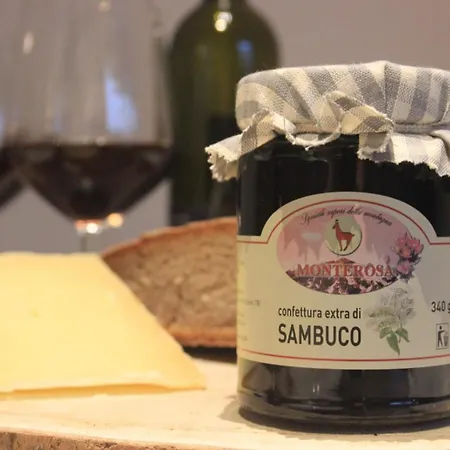Aglichalet Bosco-vasca Idromassaggio Privata, Condivisa Tra I Due Chalet, Con Parcheggio Privato Gratuito E Colonnina Ricarica Auto Veloce Con Supplemento 펜션 *