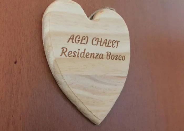 Aglichalet Bosco-Vasca Idromassaggio Privata, Condivisa Tra I Due Chalet, Con Parcheggio Privato Gratuito E Colonnina Ricarica Auto Veloce Con Supplemento Nyaraló