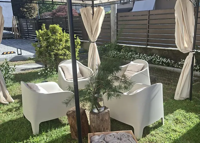Aglichalet Bosco-Vasca Idromassaggio Privata, Condivisa Tra I Due Chalet, Con Parcheggio Privato Gratuito E Colonnina Ricarica Auto Veloce Con Supplemento Nyaraló